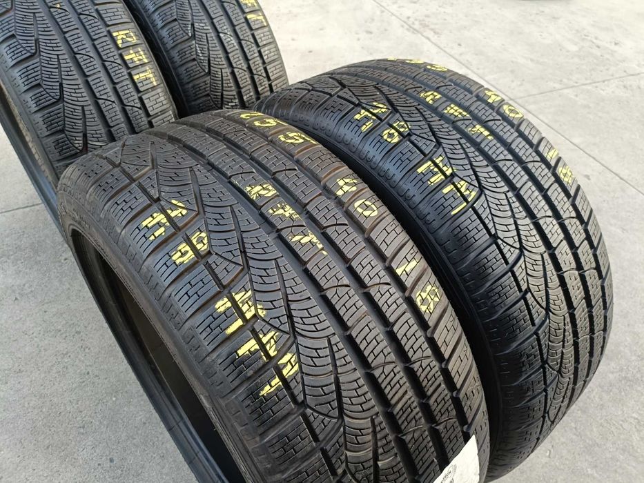Set 4 anvelope de iarna 225 45 18 cu 255 40 18 pirelli sottozero 2 run flat