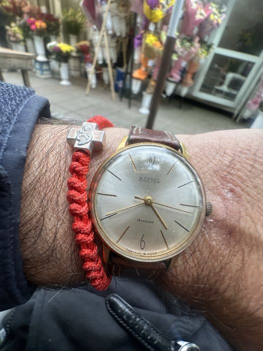 Руски позлатен часовник восток