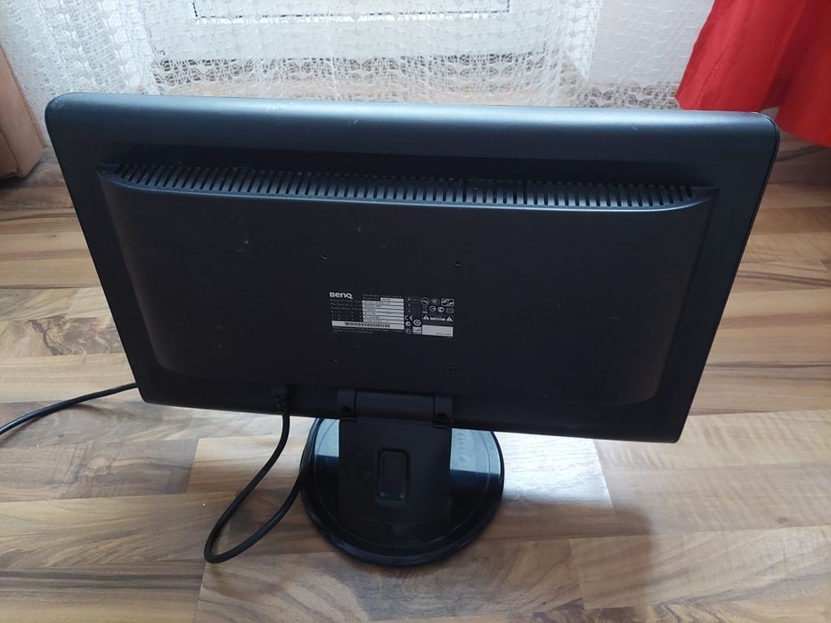 Monitor ben-q ,diagonala 21 inch [ 54-55 cm ] ,stare buna functionare
