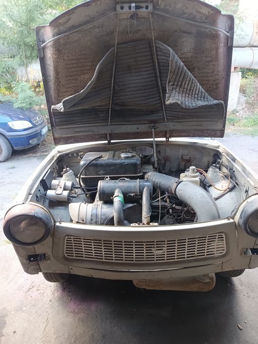Vând Trabant. Cu acte la zi și fiscal