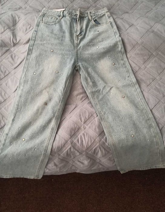 Продам джинсы новые