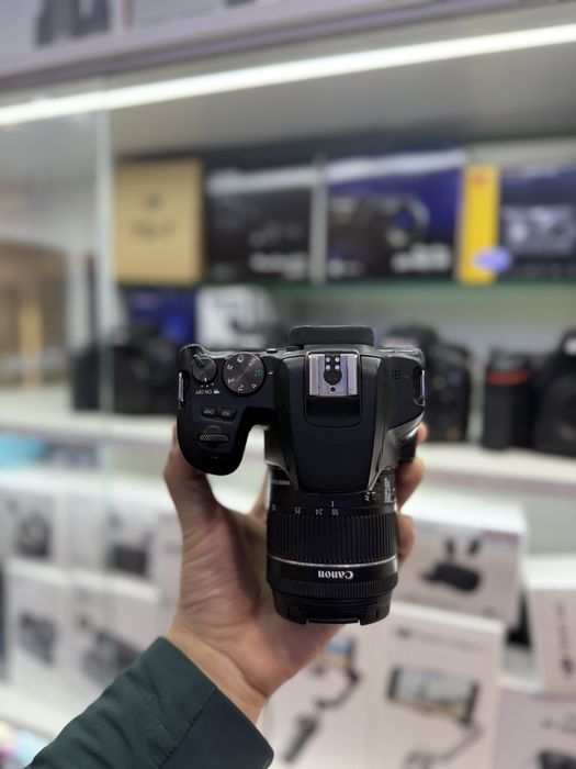 Canon eos 250D 18-55 is stm