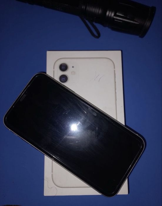 Iphone 11 белый/ақ