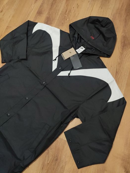 Geaca pelerina Nike mărimea L/XL damă sau M/L bărbați