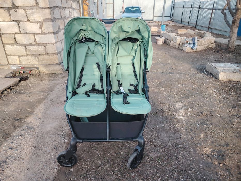 Коляска для двойни