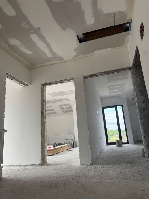 Propietar vand casa in Parța