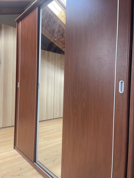 Vand dulap/sifonier/dressing 3 usi glisante si oglinda