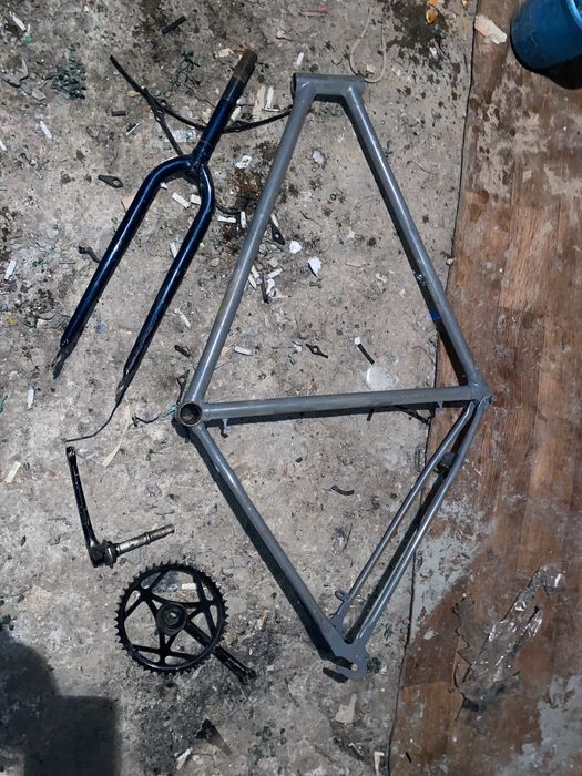 продам раму для велосипеда