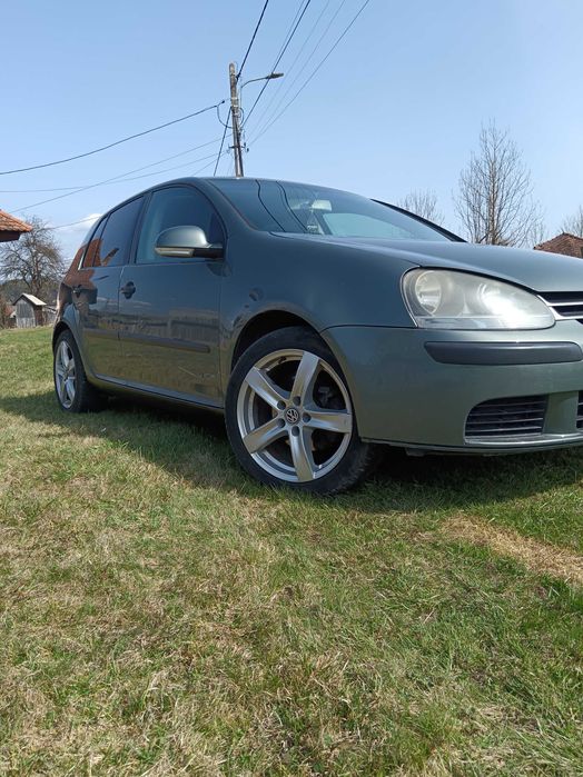 Golf 5 An .2005