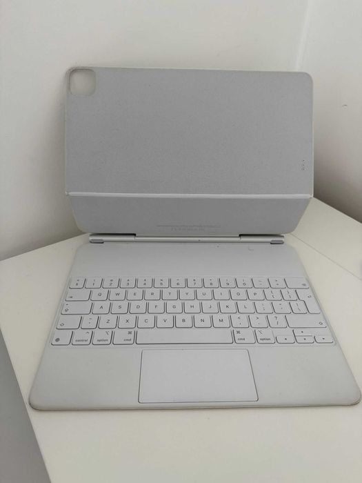 Apple iPad Pro 12.9" (2022) 6th Gen, 256GB, Cellular, Silver + Tastatura Apple Magic + Stylus Apple Pencil (2nd Gen)