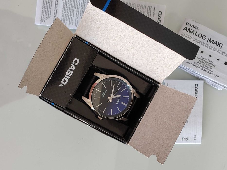 Часовник Casio MTP-E180L-2 AVEF