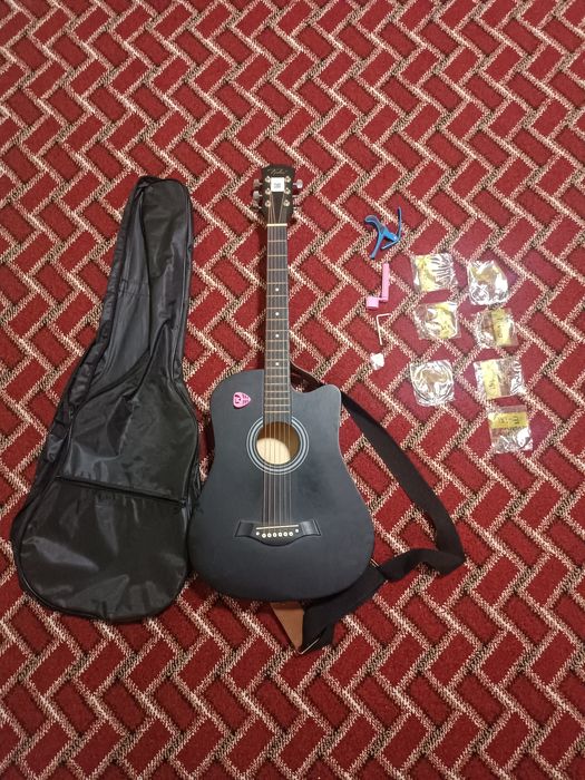 Gitara akustik narxini aytilganidanam kelishtirib beraman