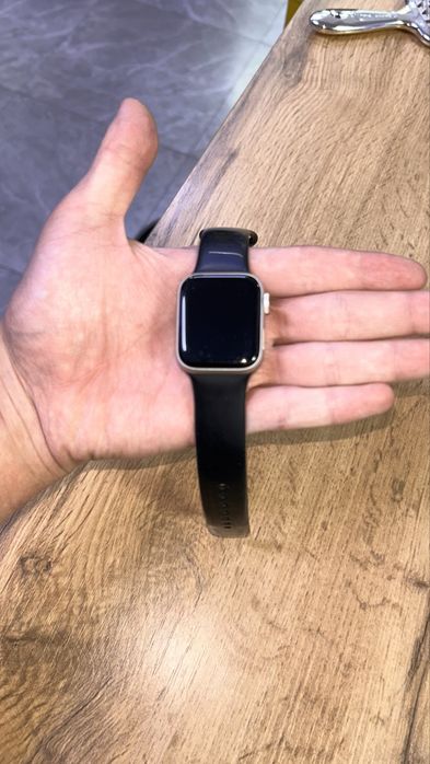Apple watch SE продается