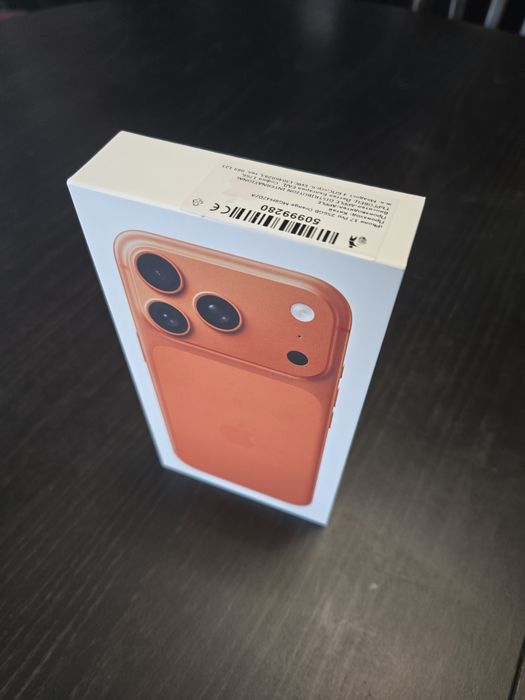 Apple iPhone 17 Pro 256GB Cosmic Orange | Запечатан | 3 г. гаранция