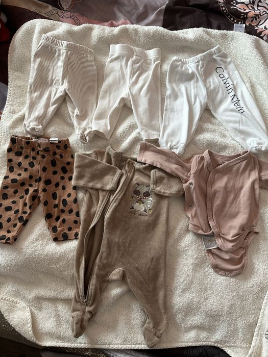 Salopete si pantaloni bebe 50-56-62