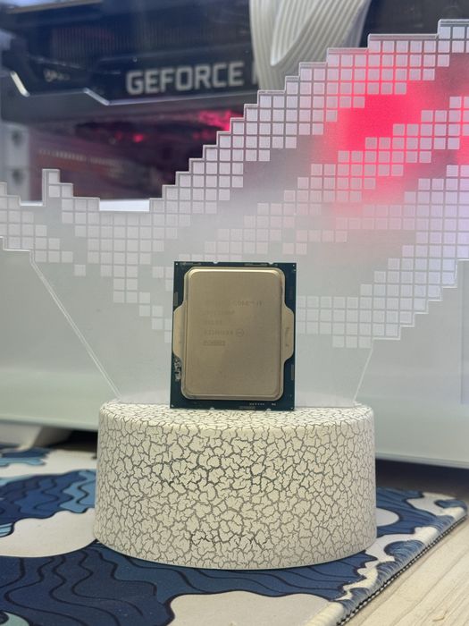 Процессор Intel i5 12400F
