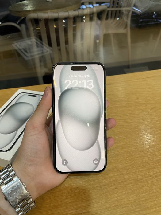 Продам айфон 15 100%