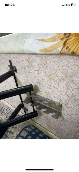 Утюг  столи  сотилади