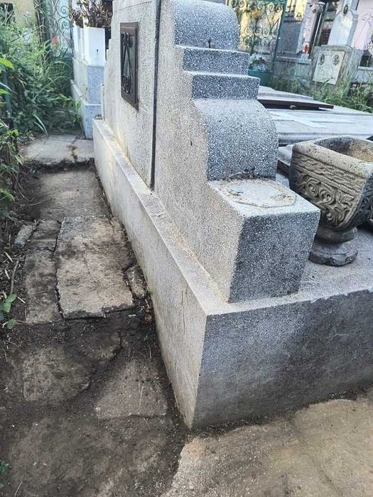 Loc de veci (cripta 3 locuri suprapuse) Buna vestire Bellu