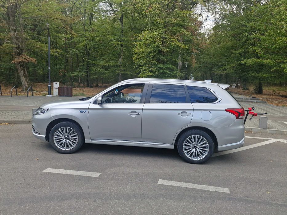 Vinzare Auroturism Mitsubishi Outlander