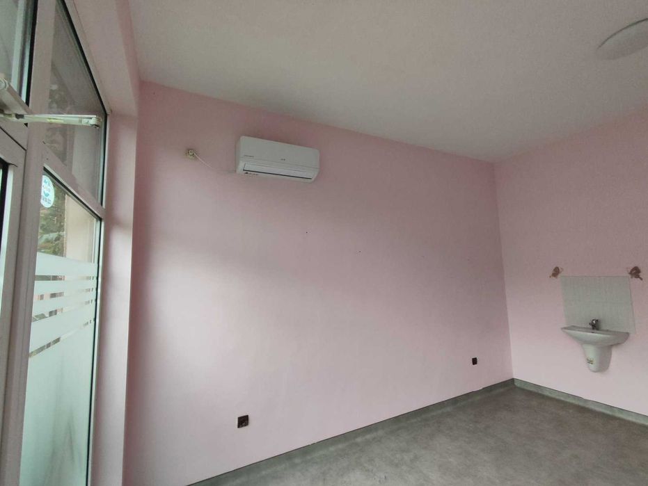 Дава се под наем Офис в Перник, Изток - 30 кв.м за 204 € - Снимка #3