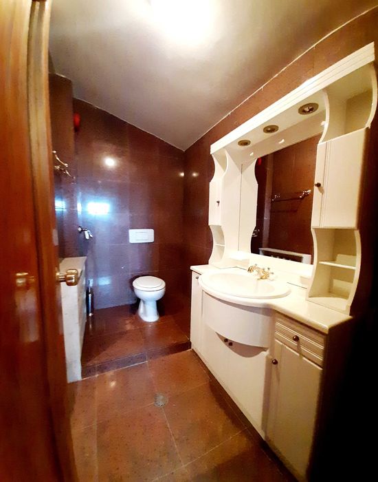 Продава се Многостаен апартамент в Търговище, Център - 165 кв.м за 773 €/кв.м - Снимка #10