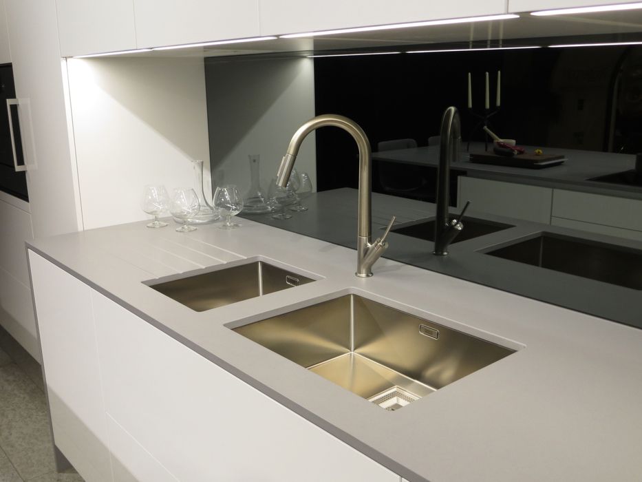 Столешницы из искусственный камень на кухню