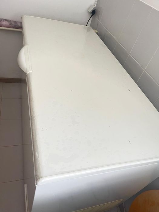 Продаю морозильную камеру