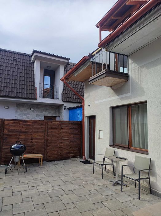 Apartament 2 camere la curte