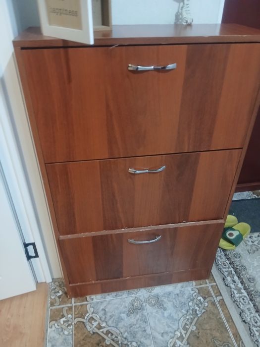 Продаю шкаф для обуви
