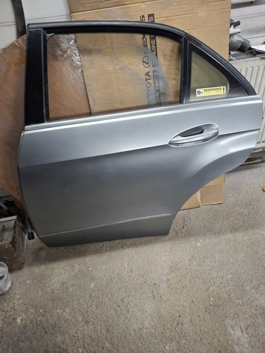 Usa stanga spate mercedes E w212