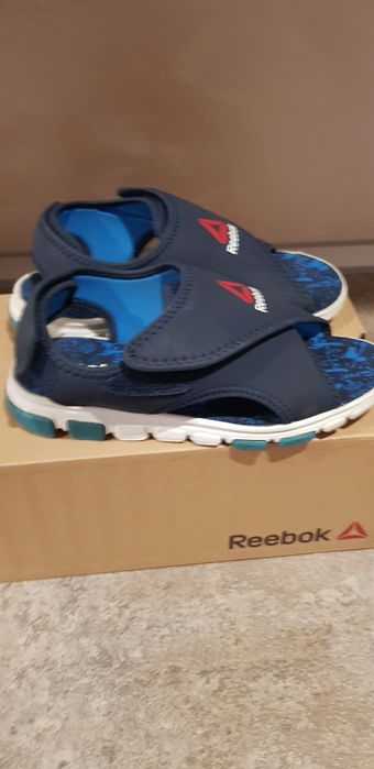 Сандали Reebok eur 32,5