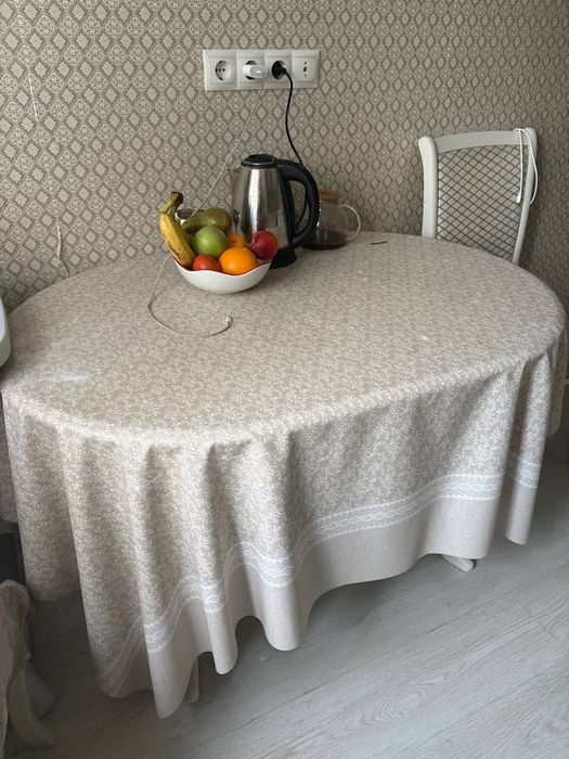 Стол кухонный, раздвигается