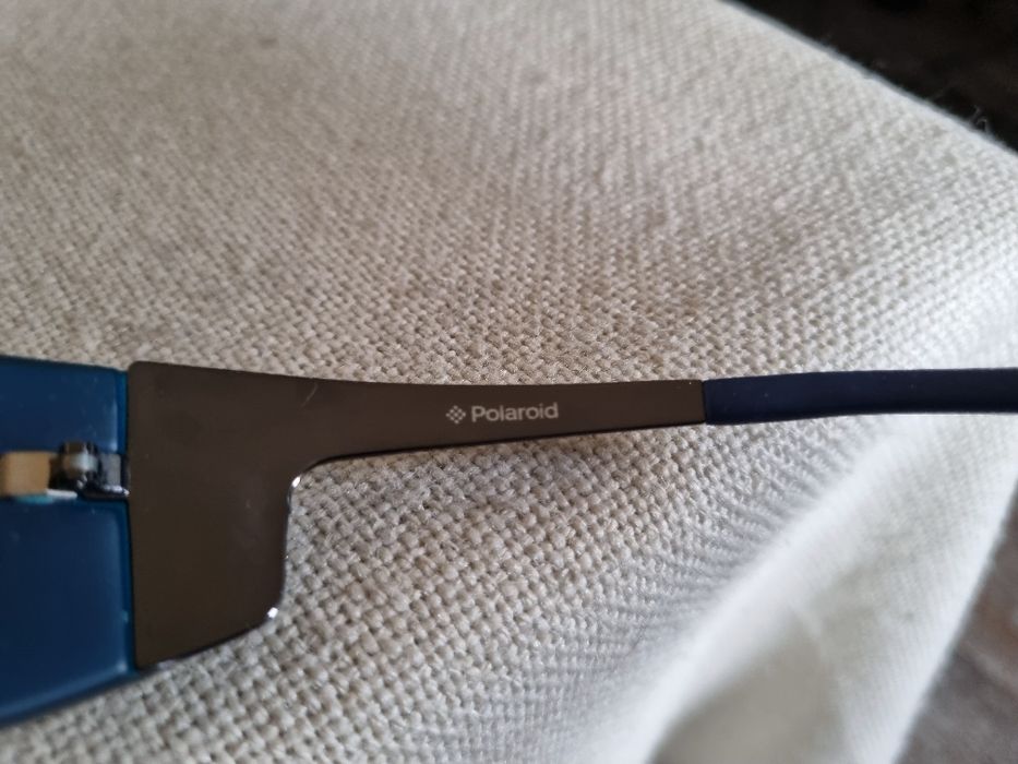 Ochelari de soare Polaroid 5650 B, Cat 3. Impecabili.