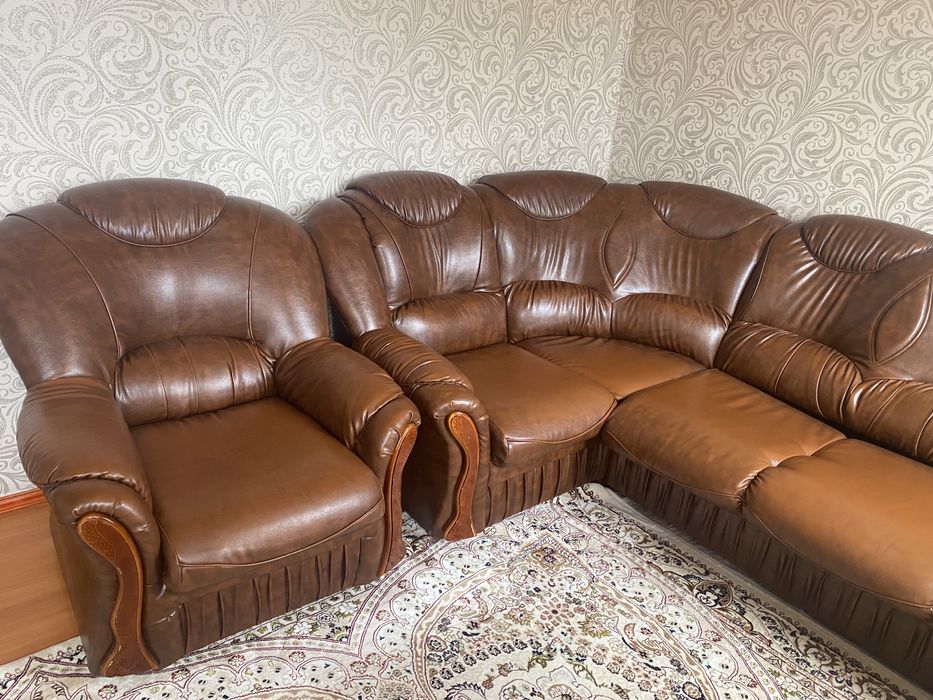 Диван в хорошем состоянии