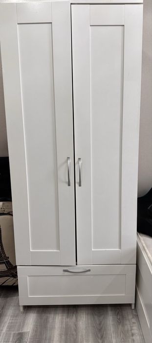 Продам срочно 2 шкафа