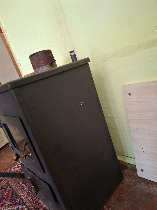 Камина с водна риза на дърва 12.1 KW