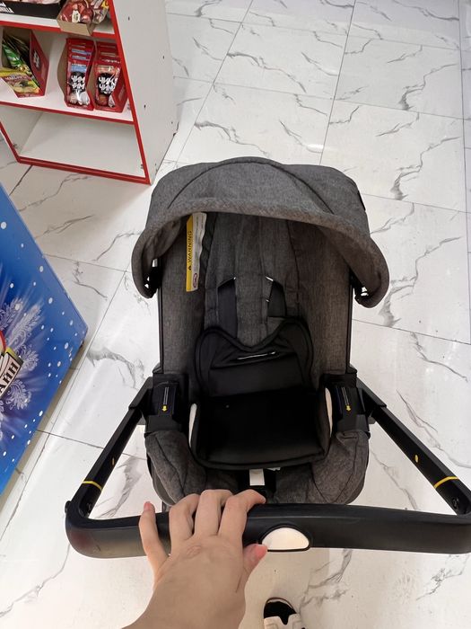 Каляска почти новая