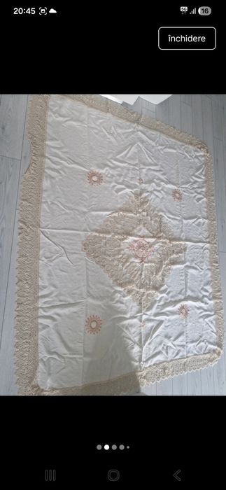 Față de masă brodata