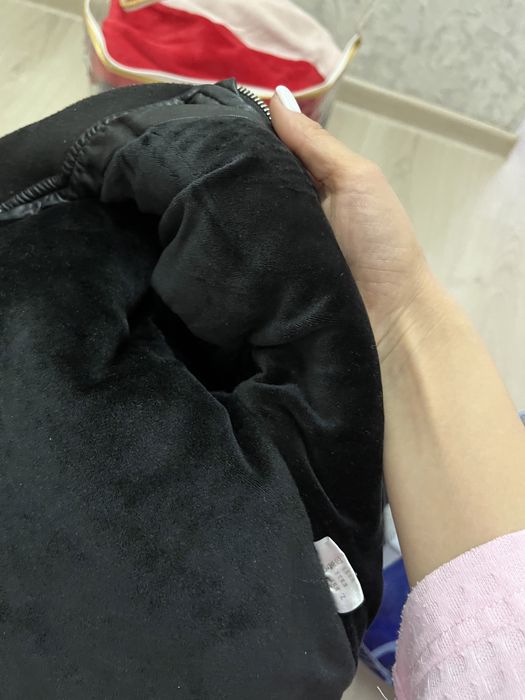 Продам куртку для девочки