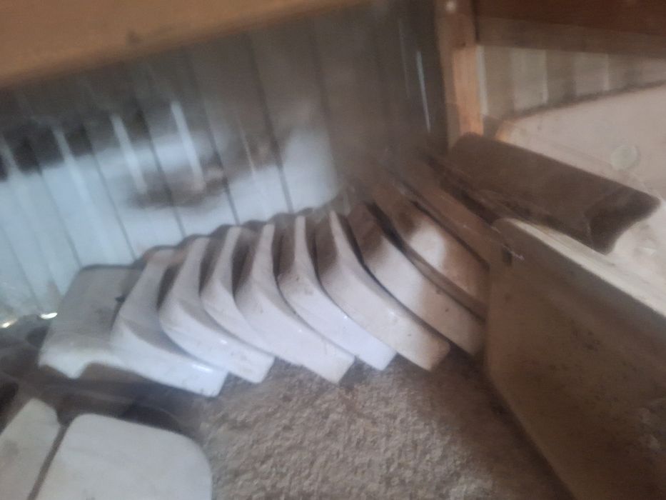 Продам крышку от бочка унитаза