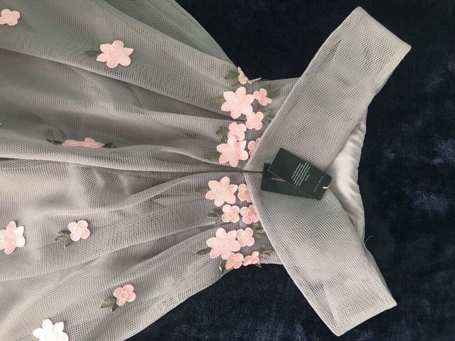 rochita Asos impecabila