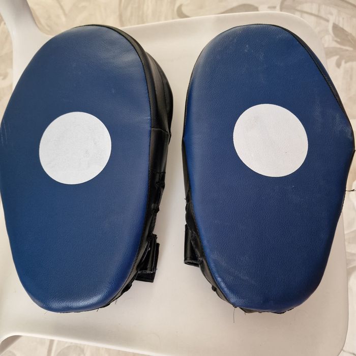 Набор для ММА, возможно отдельно.