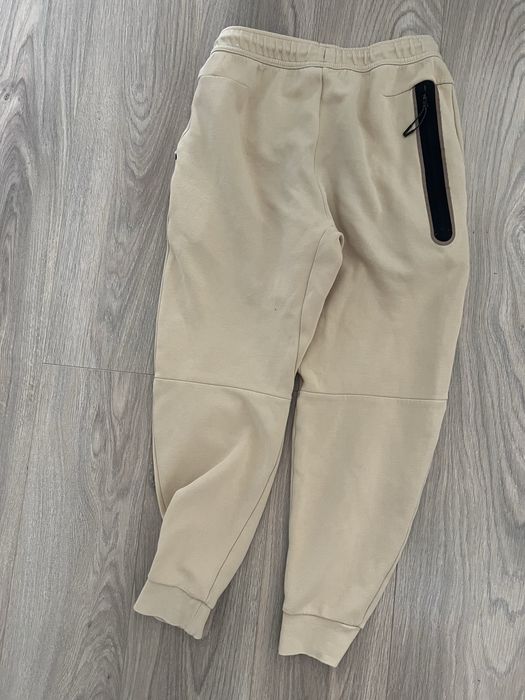 Екип Nike tech бежав