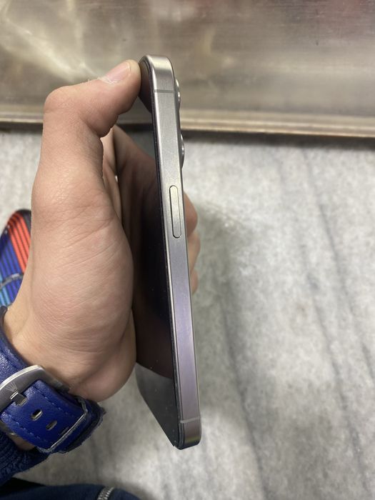 Iphone 15 pro srochna sotiladi