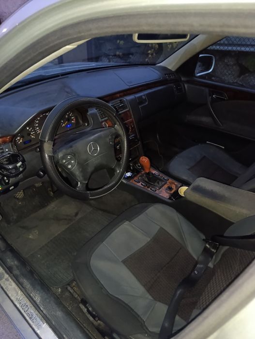 Мерцедес Е240 W210