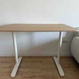 Birou ikea ajustabil pe inaltime
