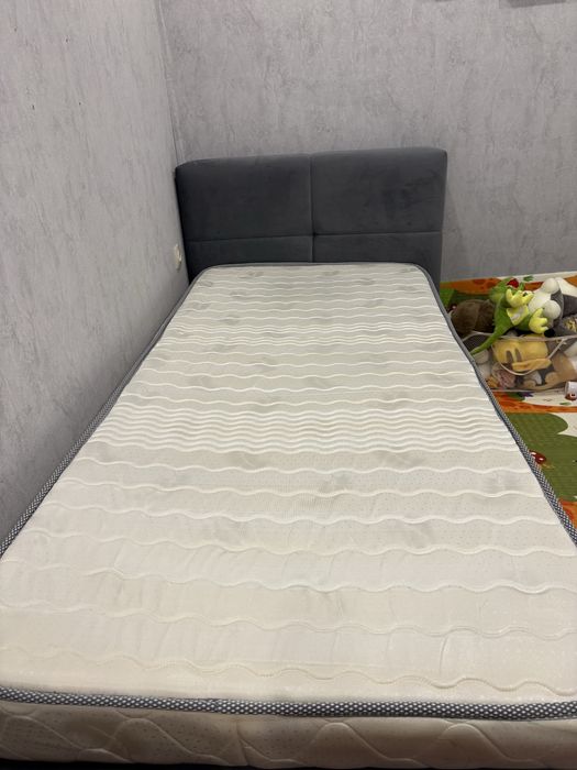 Продам кровать 90 на 200 см