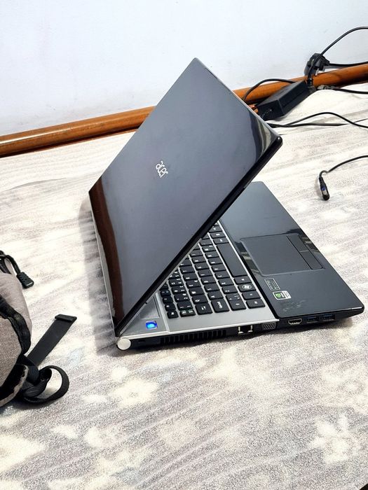 Acer noutbuk sotiladi i7
