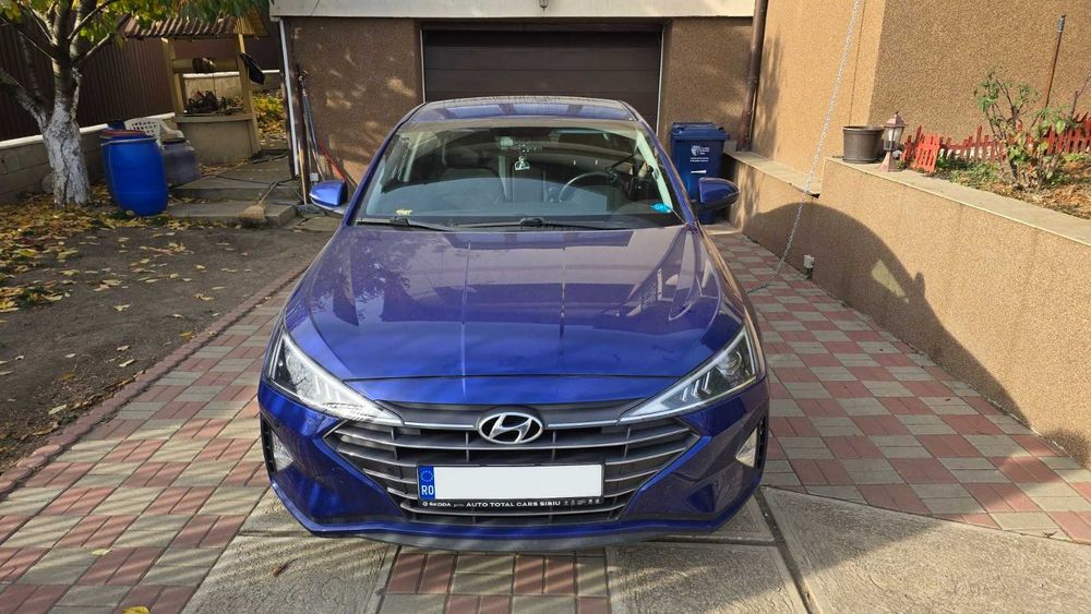 Hyundai Elantra 1,6 benzină 128 CP